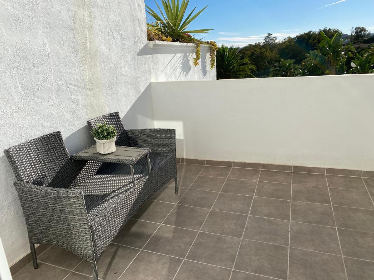 Bahia De Casares Apartment Estepona Ngoại thất bức ảnh