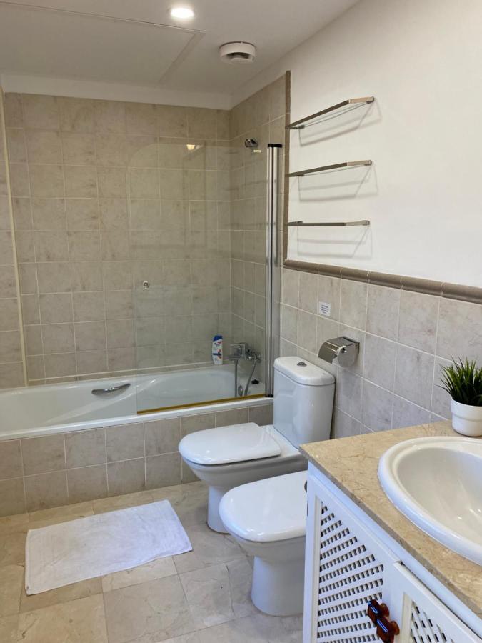 Bahia De Casares Apartment Estepona Ngoại thất bức ảnh