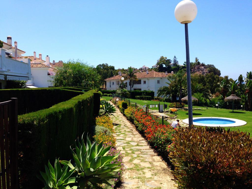 Bahia De Casares Apartment Estepona Ngoại thất bức ảnh