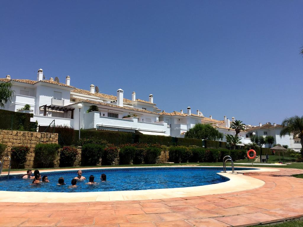 Bahia De Casares Apartment Estepona Ngoại thất bức ảnh