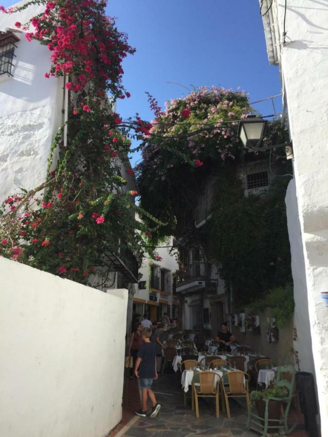 Bahia De Casares Apartment Estepona Ngoại thất bức ảnh